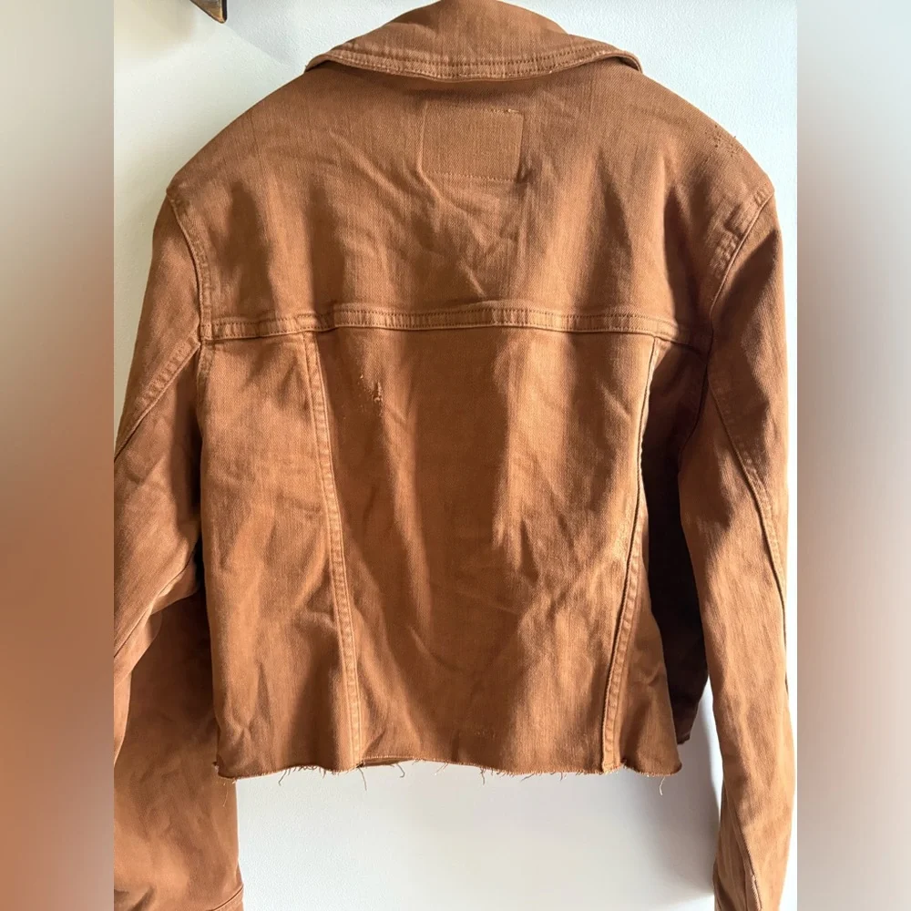 JUDY BLUE CAMEL GARMENT DYED GRINDING CROPPED DENIM JACKET LARGE - Picture 9 of 16